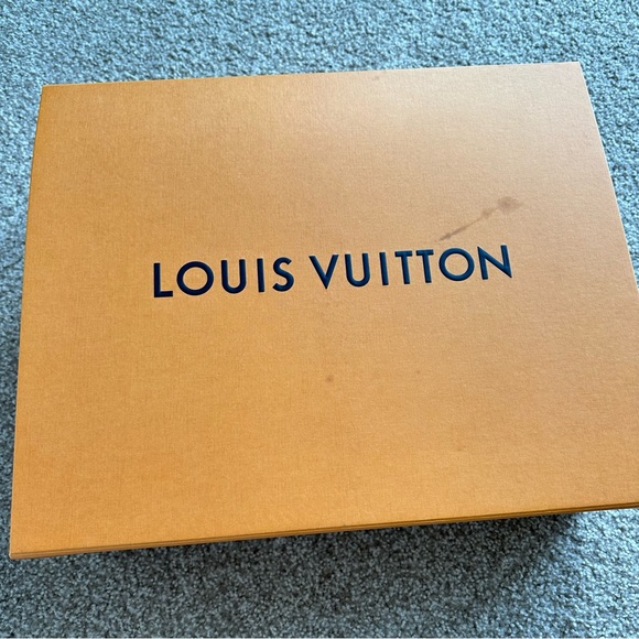 Louis Vuitton Neverfull Rose Ballerine MM White
Damier Azur Canvas - Picture 7 of 13